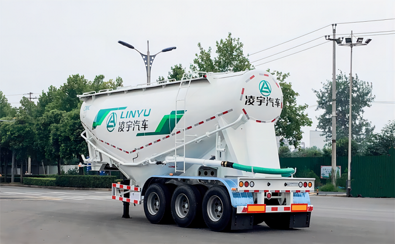 干拌砂漿運(yùn)輸半掛車 干拌砂漿運(yùn)輸半掛車