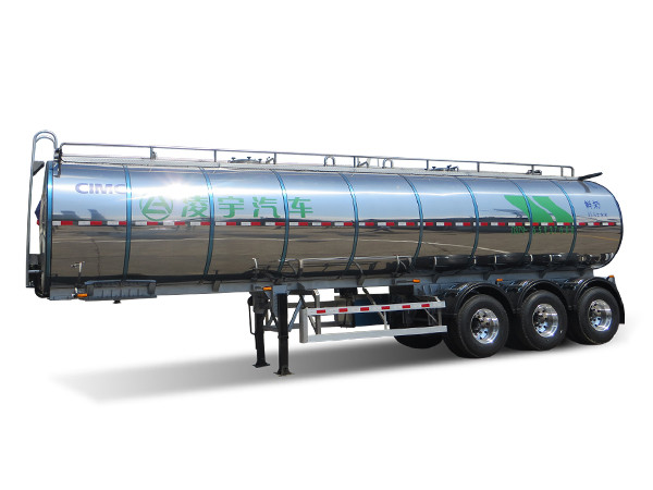 普通液體運輸車的主要用途和運營注意事項 普通液體運輸車的主要用途和運營注意事項