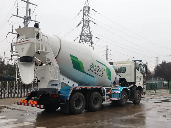 速來圍觀！解放＆凌宇攪拌車橫空出世