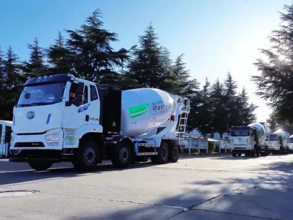 新聞關注丨國家發改委、財政部：2025國四重卡更高可補貼14萬元；新能源重卡12月銷1.5萬