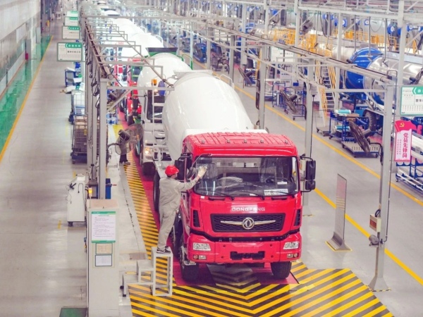 《洛陽日報》:中集凌宇全力趕訂單,年末生產(chǎn)忙 《洛陽日報》:中集凌宇全力趕訂單,年末生產(chǎn)忙