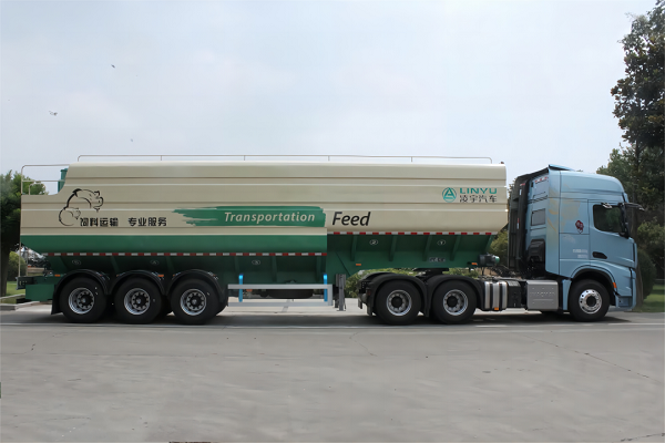 保障飼料運輸安全!散裝雛禽飼料運輸半掛車的特點及優勢有哪些? 保障飼料運輸安全!散裝雛禽飼料運輸半掛車的特點及優勢有哪些?